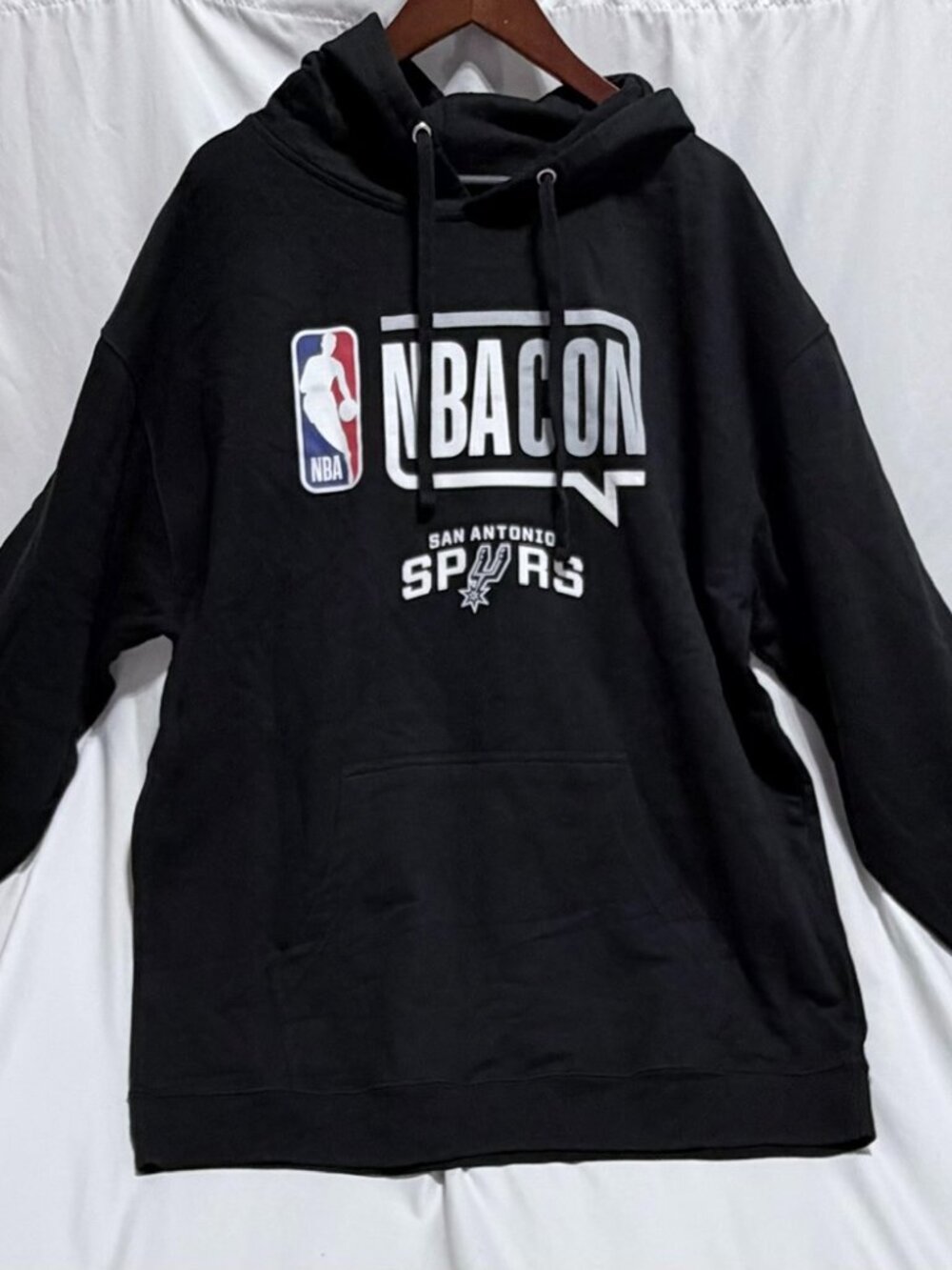 NWT San Antonio Spurs NBA Con Black Pullover Hoodie - Size 2XL